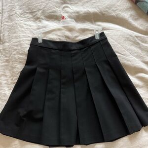 Aritzia Sunday Best Pleated skirt